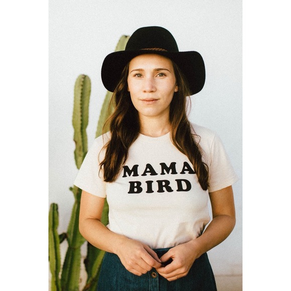 Tops - The Bee and The Fox Top Shirt Women's Size S Small Tan Mama Bird Short Sleeve‎